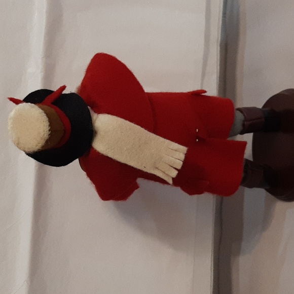 Dickens "FOUR SISTERS DOLLS" - Picture 3 of 4